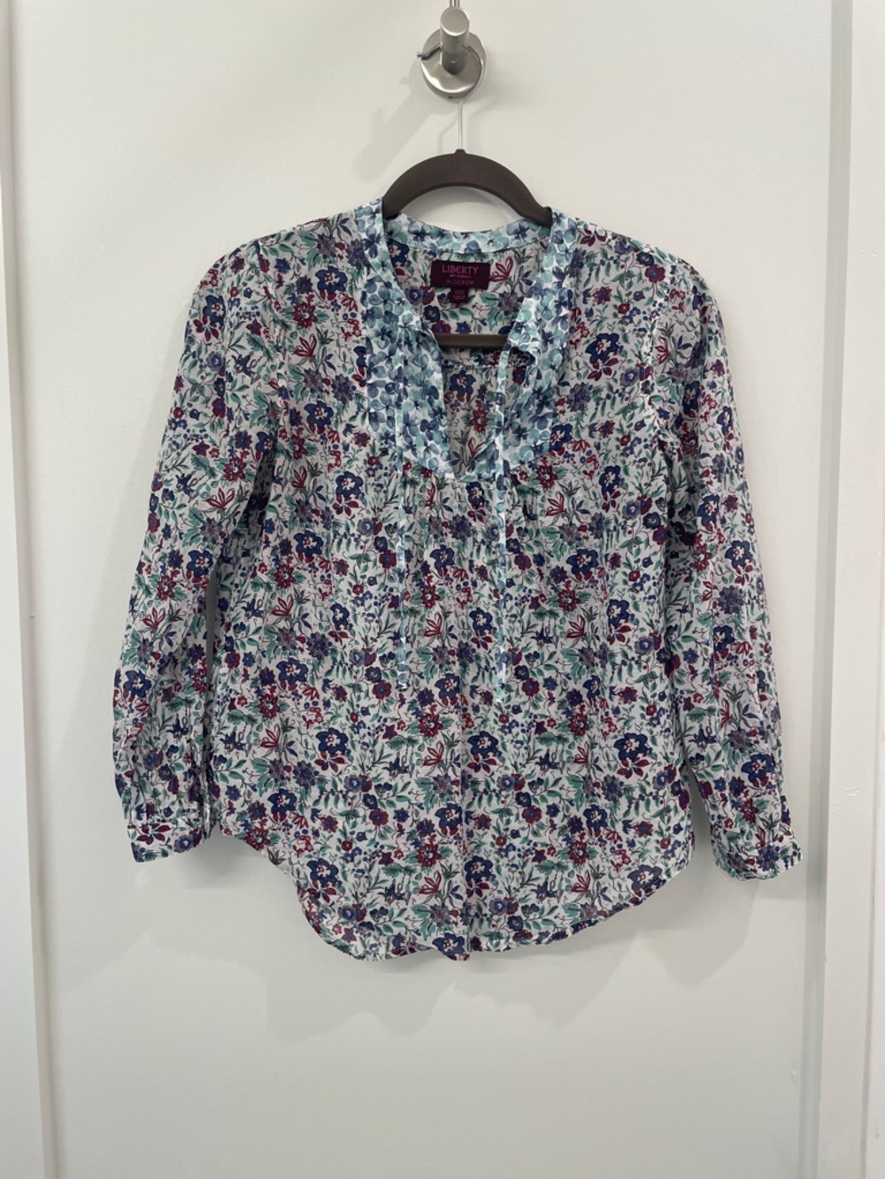 SALE ✨ 3/4 Sleeve Liberty Print floral top